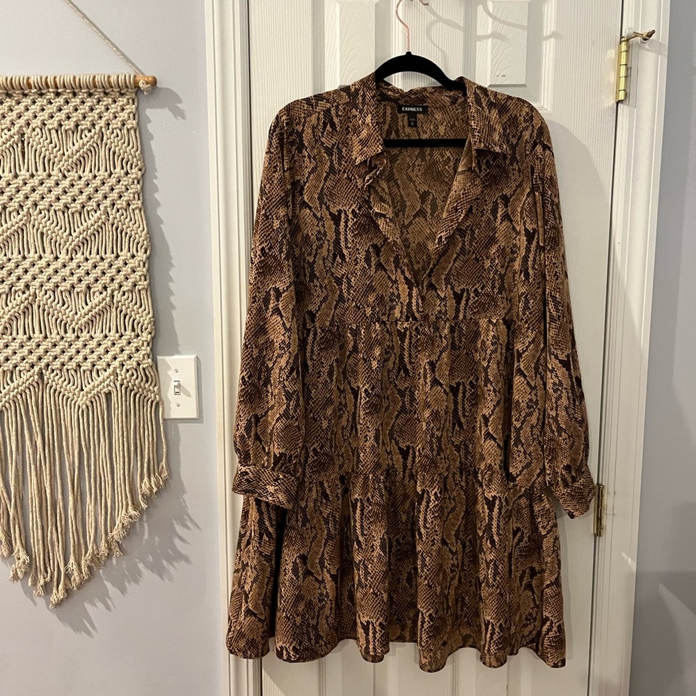 Express Brown Snakeskin Print Long Sleeve Tiered Dress